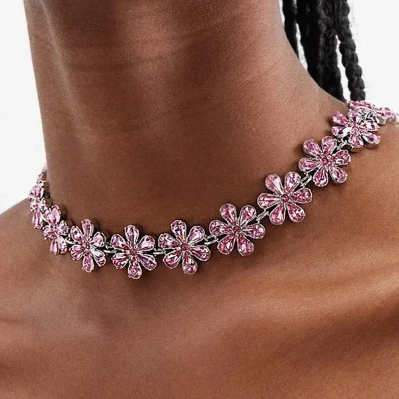 Valenzora | Mode Rosa Kristall Blumen Choker Halskette Statement Accessoires Mode Damen Strass Kragen Halskette Schlüsselbein Schmuck Ins