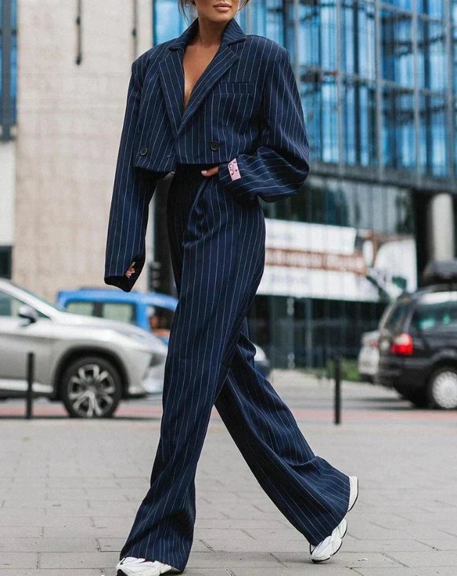 Valenzora | Gestreifter, verkürzter Blazer und Hose für Damen, Zweiteiler-Set