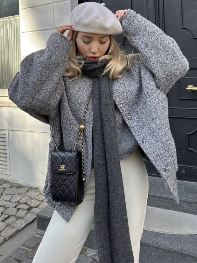 Valenzora - Oversized wool coat with round neck and buttons