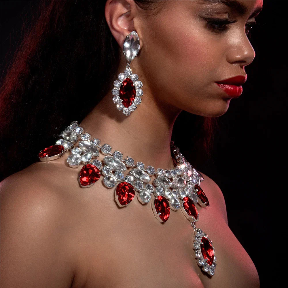 Valenzora | Boho Silber Luxus Strass Wassertropfen Anhänger Choker für Damen Sexy Kristall Halskette Statement Halskette Schmuck Accessoire