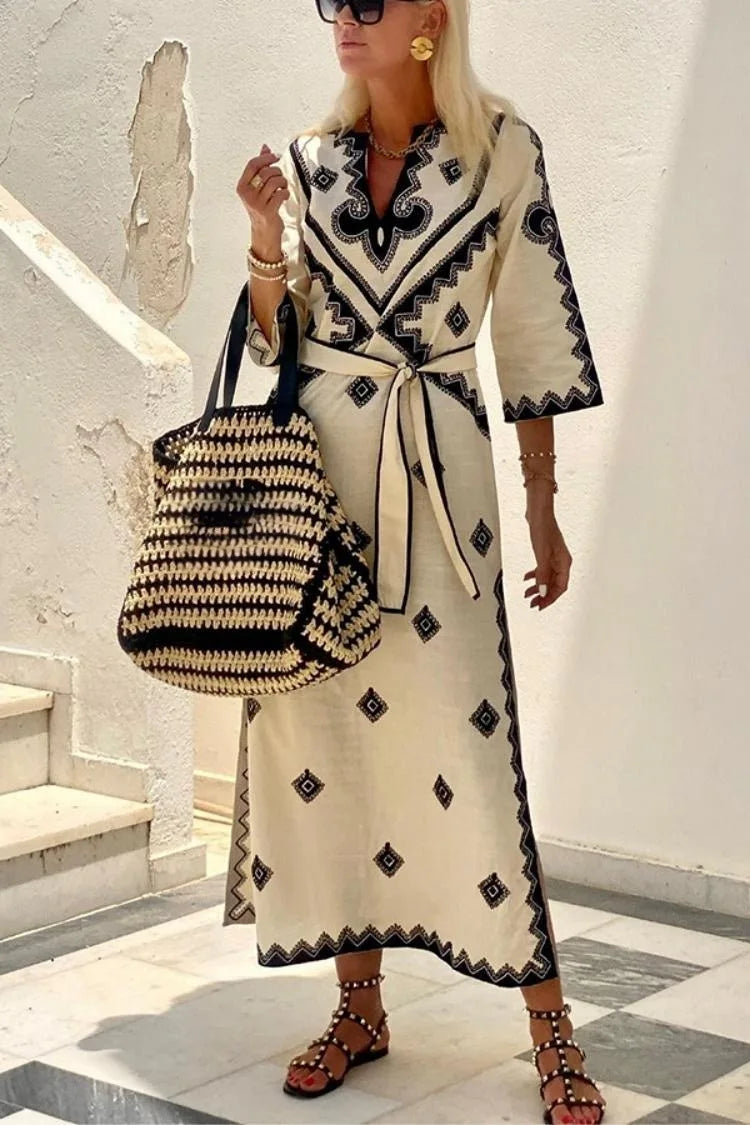 Clara™ – Locker geschnittenes Kleid mit Gürtel