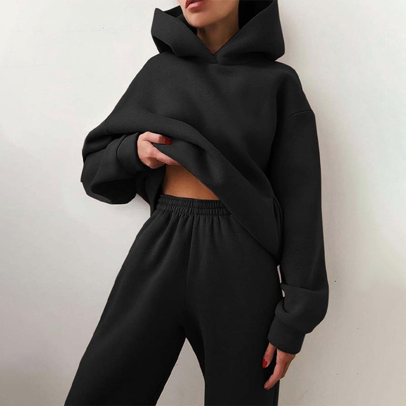 Valenzora Cozy Women's Set with Hoodie and Sweatpants | Comfortable Pullover Sweatshirts