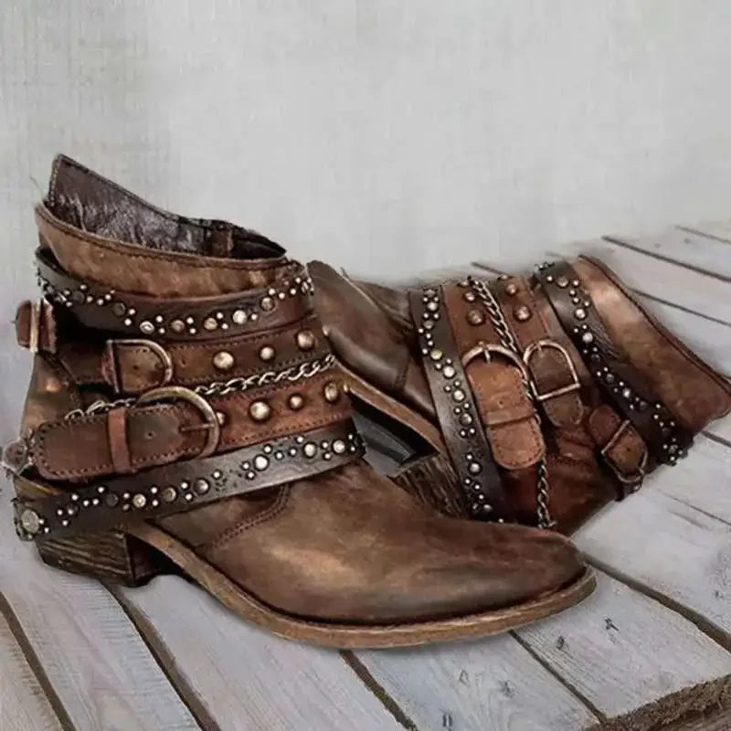 Valenzora | Elegante Stiefeletten mit Nieten