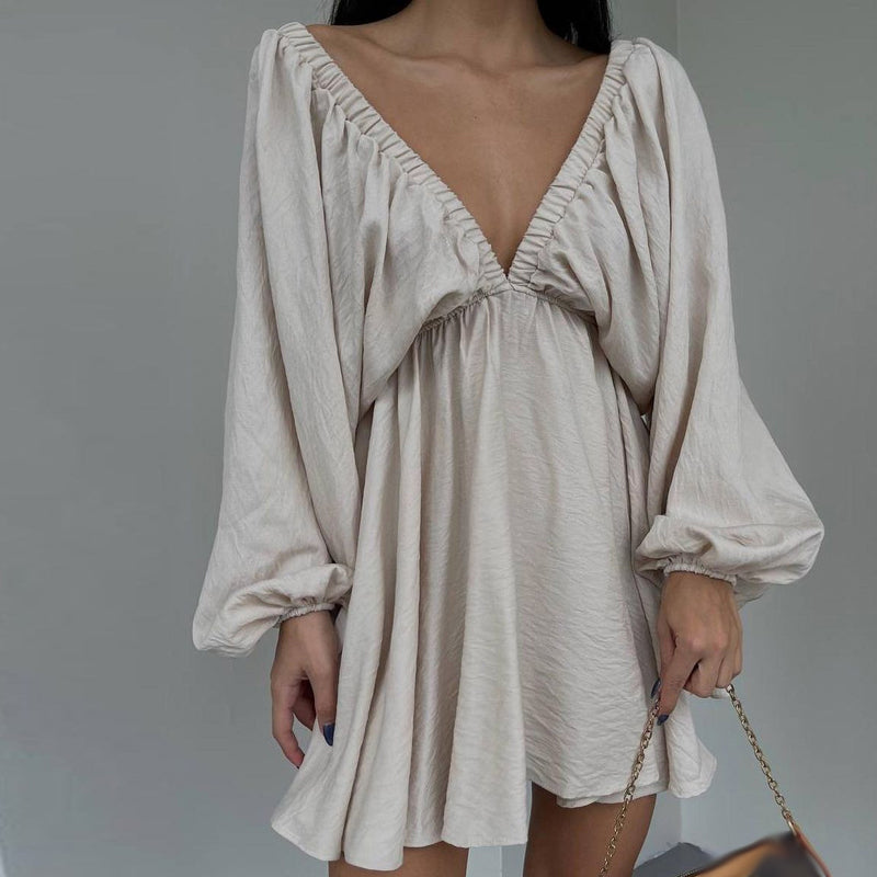 Valenzora | Gathered mini dress with butterfly sleeves