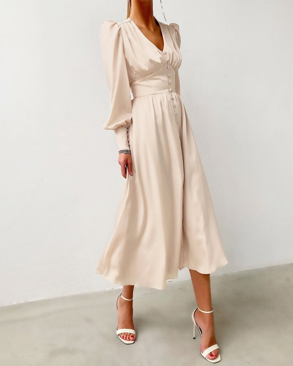 Valenzora | Elegante Satinkleider
