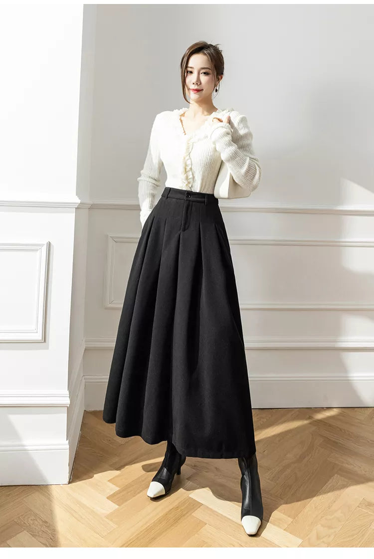 Valenzora | Elegant wool skirts