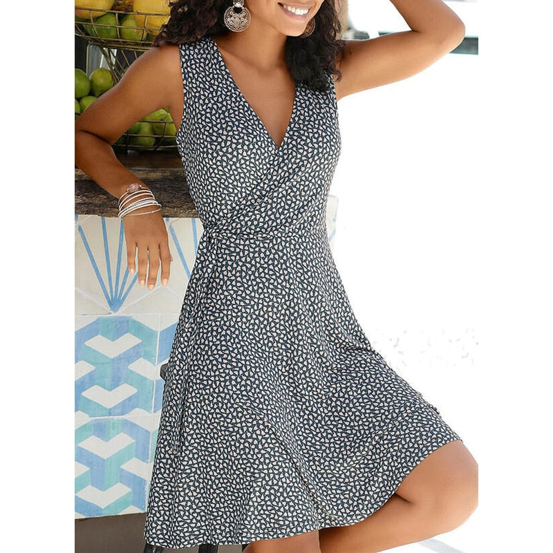 The modern polka dot casual dress for summer 2023