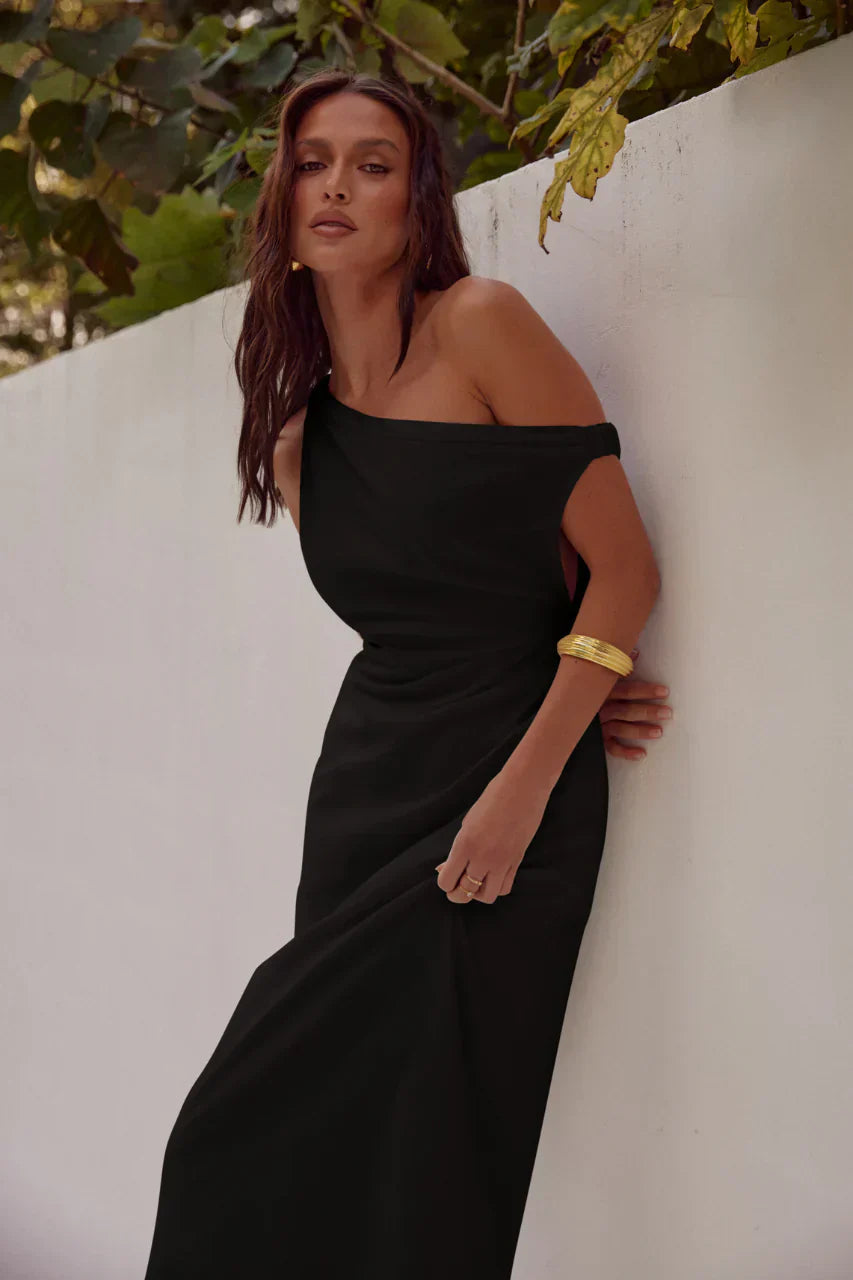 Linen dress with slanted shoulders