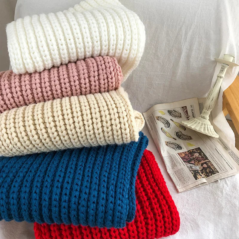 Valenzora | Cozy knitted wool scarf