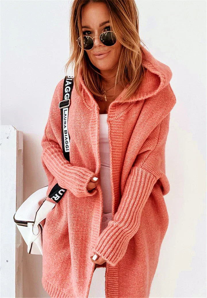 Valenzora | Superweiche Strickjacke mit Taschen und Kapuze für Damen
