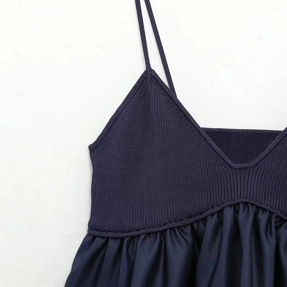 Sexuell ansprechendes, kurz geschnittenes Strickoberteil für Damen