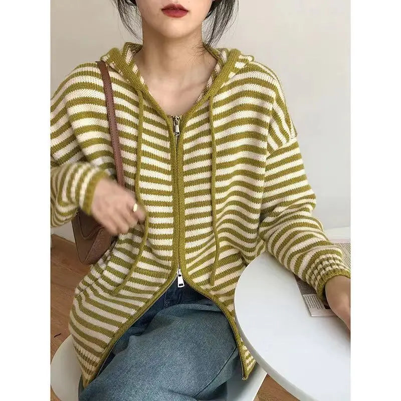 Gestreiftes Kapuzen-Sweatshirt
