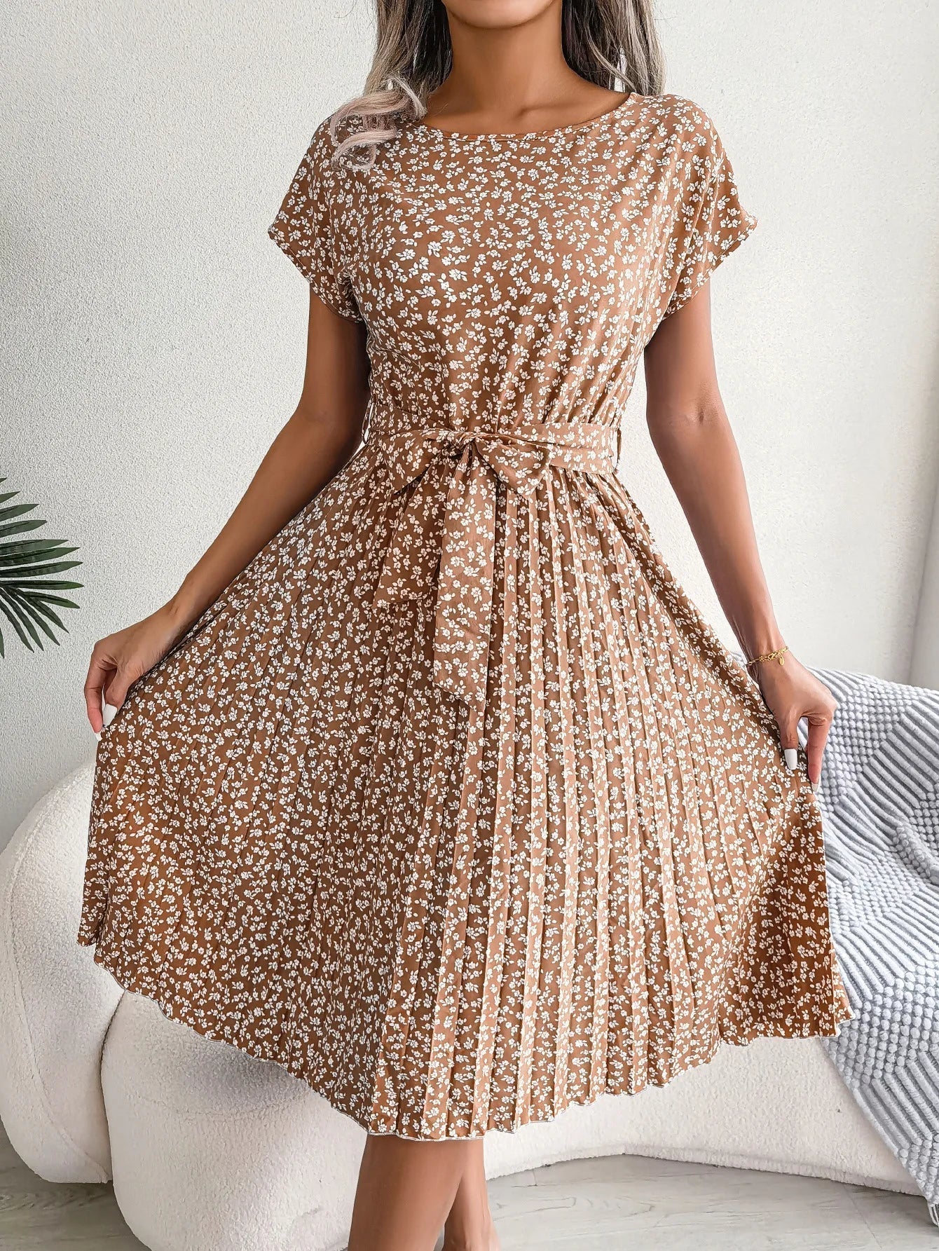 Veronica™ - Summery chiffon dress with floral pattern