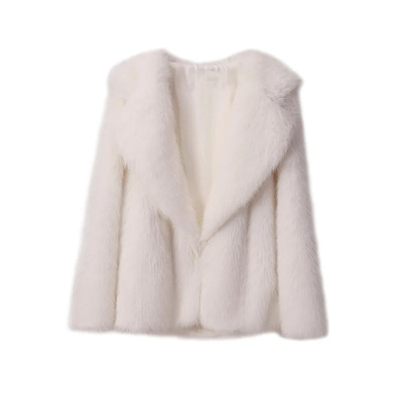 Valenzora - Slim Faux Fur Coat