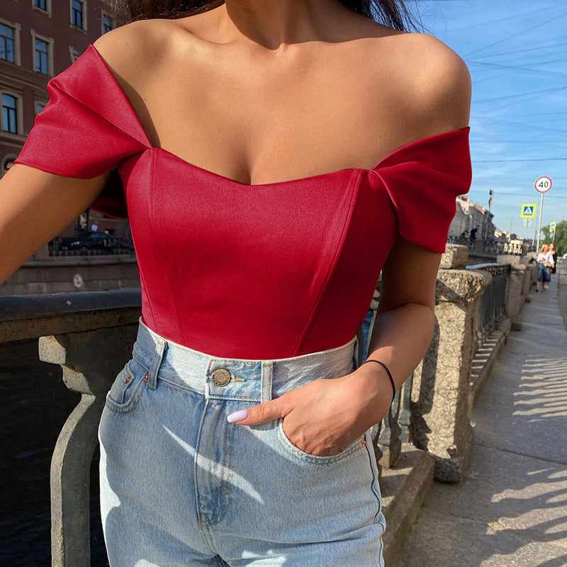 Valenzora | Satin top with puffed sleeves