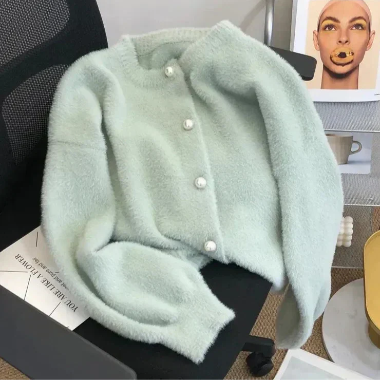 Valenzora | Weiche Strickjacke mit Perlmuttknöpfen für Damen