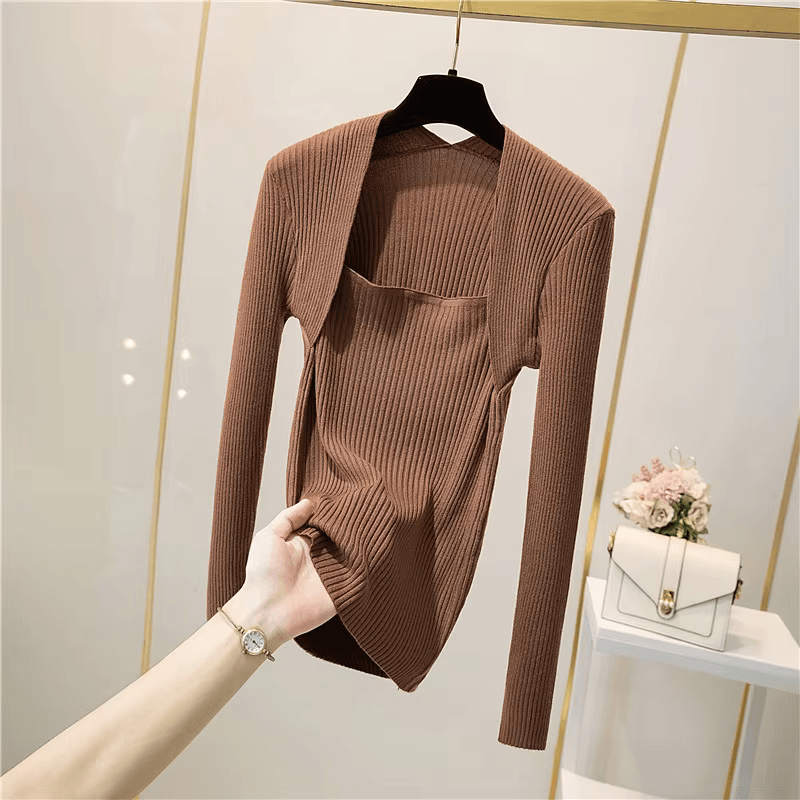 Valenzora | Soft, warm knit sweater with square collar
