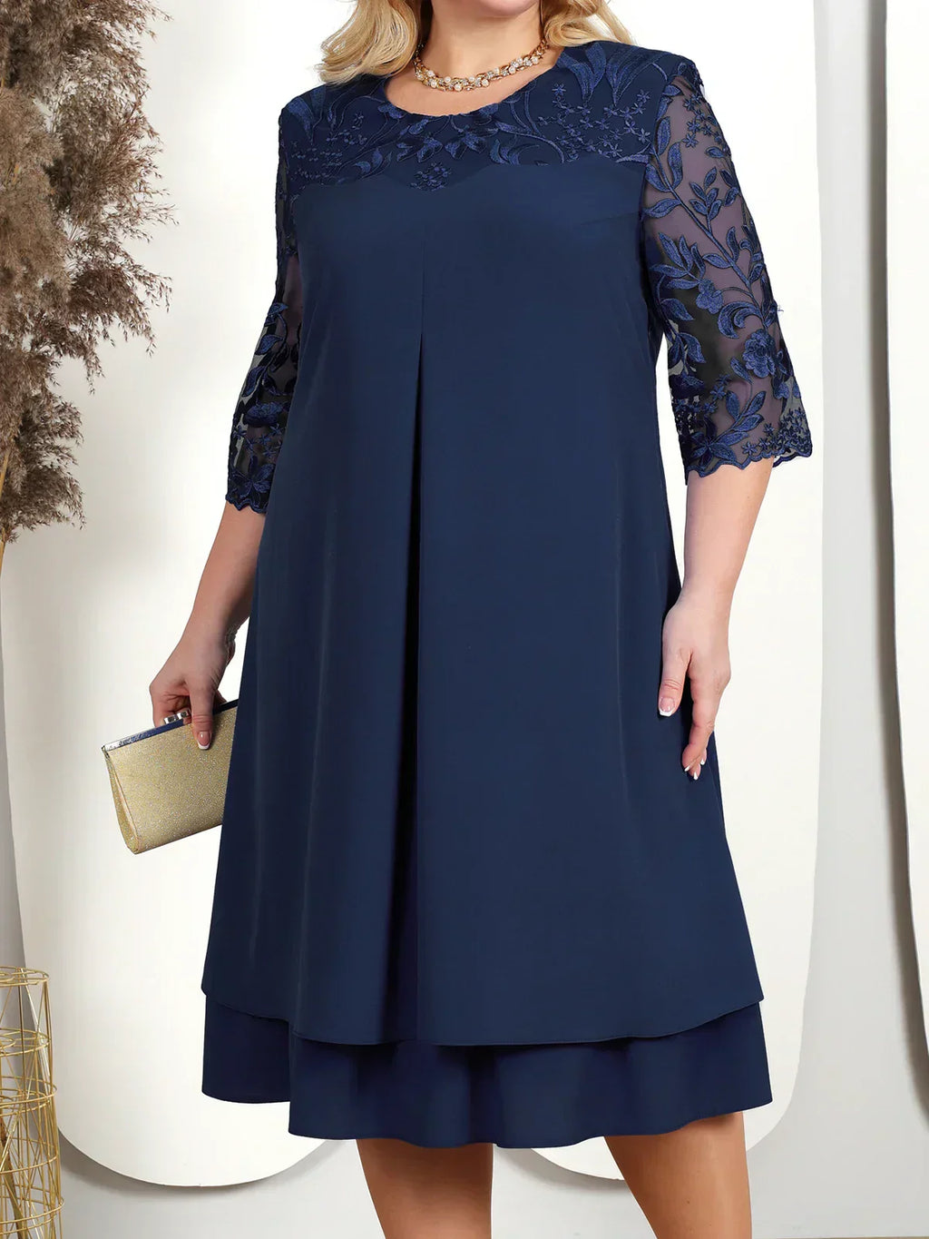 Valenzora | Elegant embroidered evening dress for women