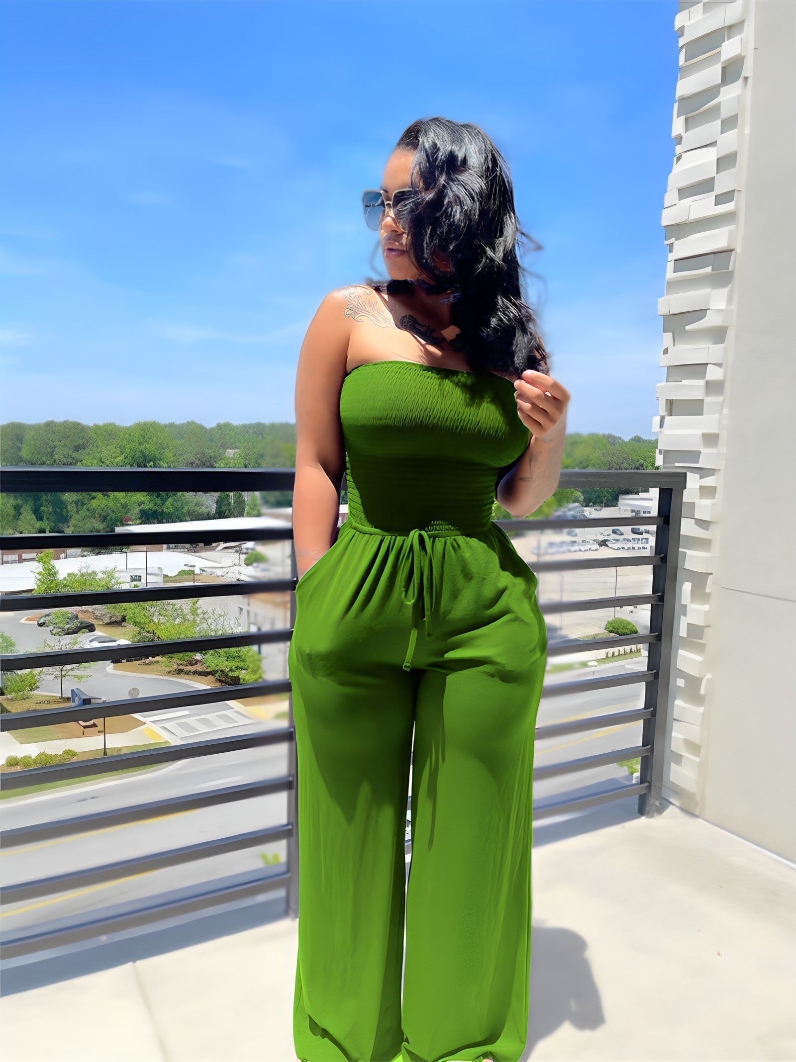 Jumpsuit without shoulders