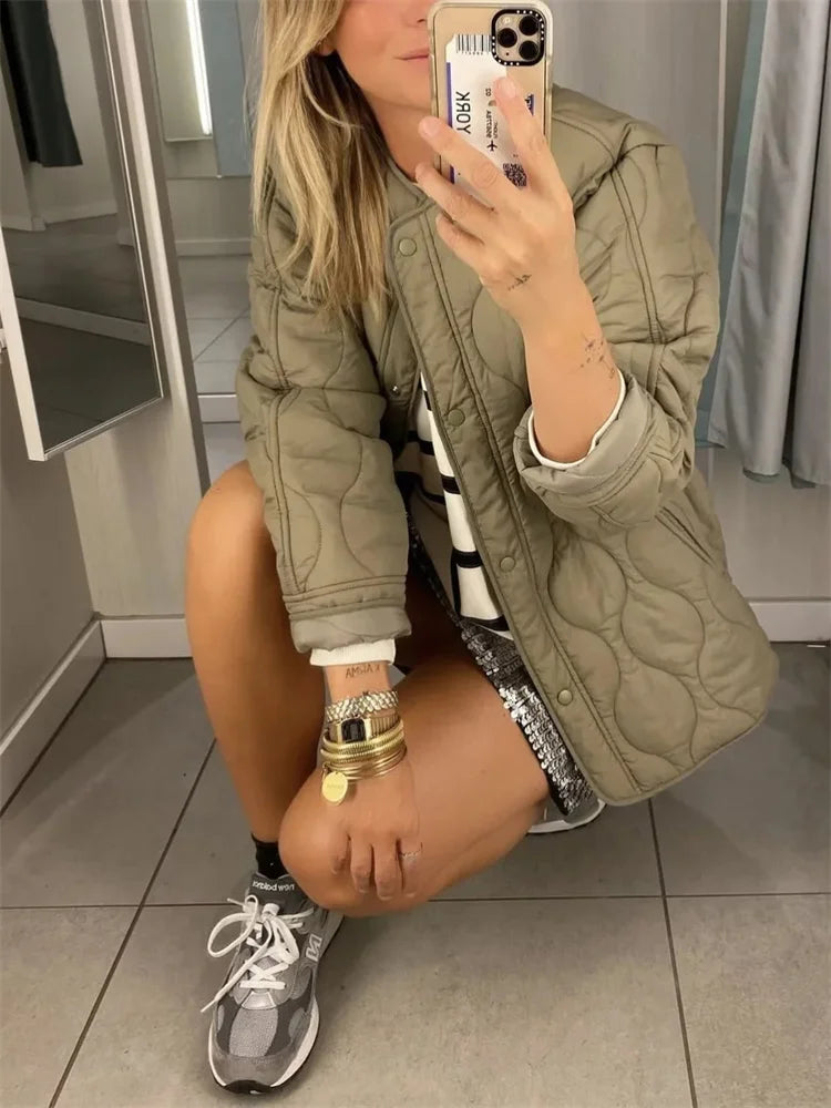 Valenzora – Wattierte Oversized-Jacke mit Druckknöpfen