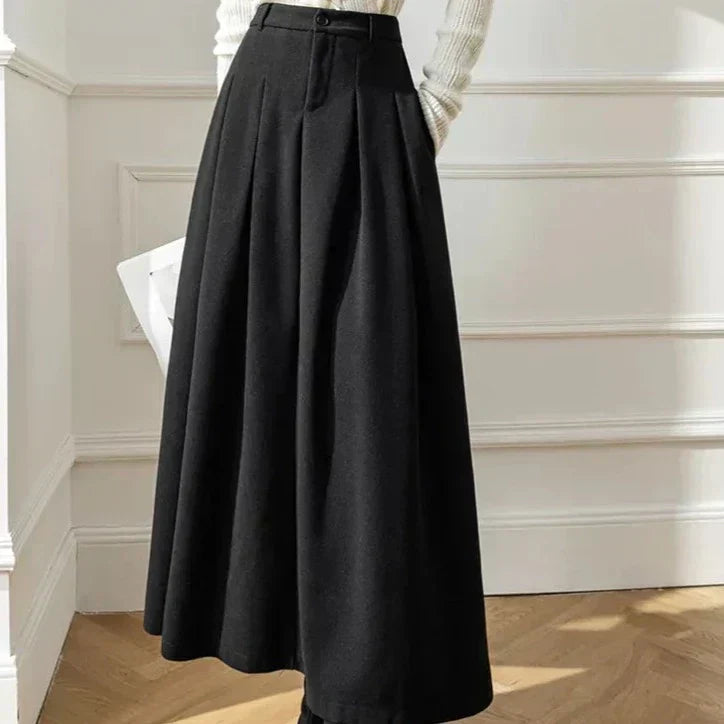 Valenzora | Elegant wool skirts