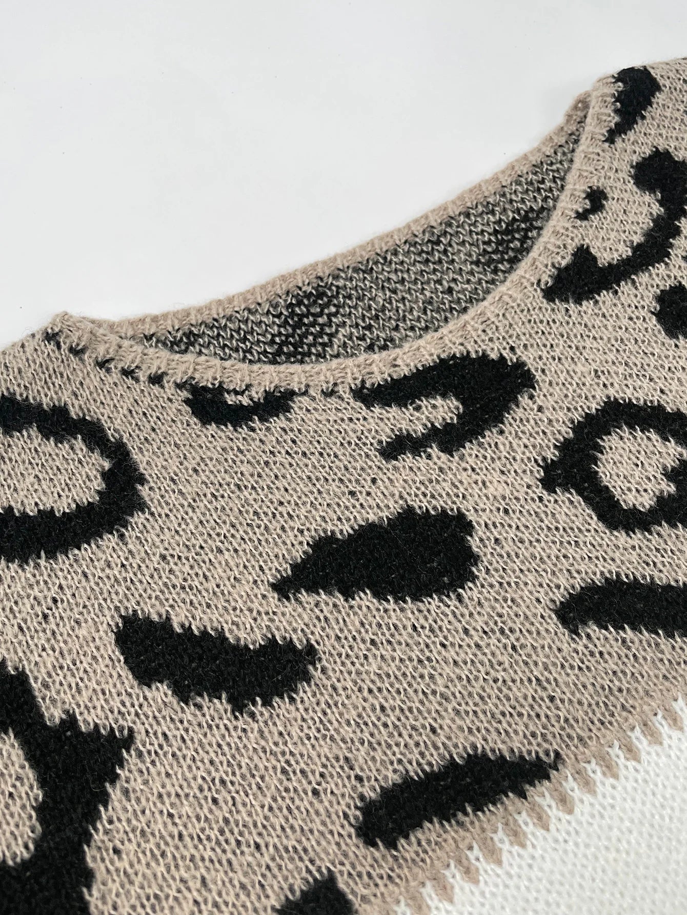 Valenzora | Cozy Modern Sweater