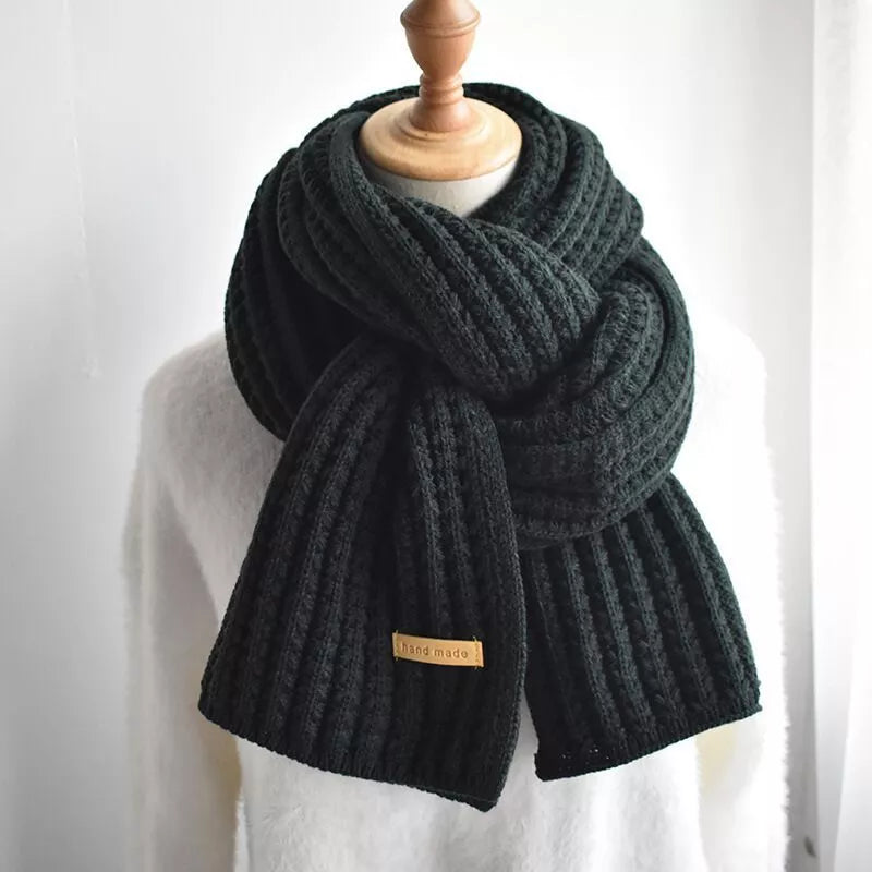 Valenzora | Kuscheliger Schal aus gestrickter Wolle
