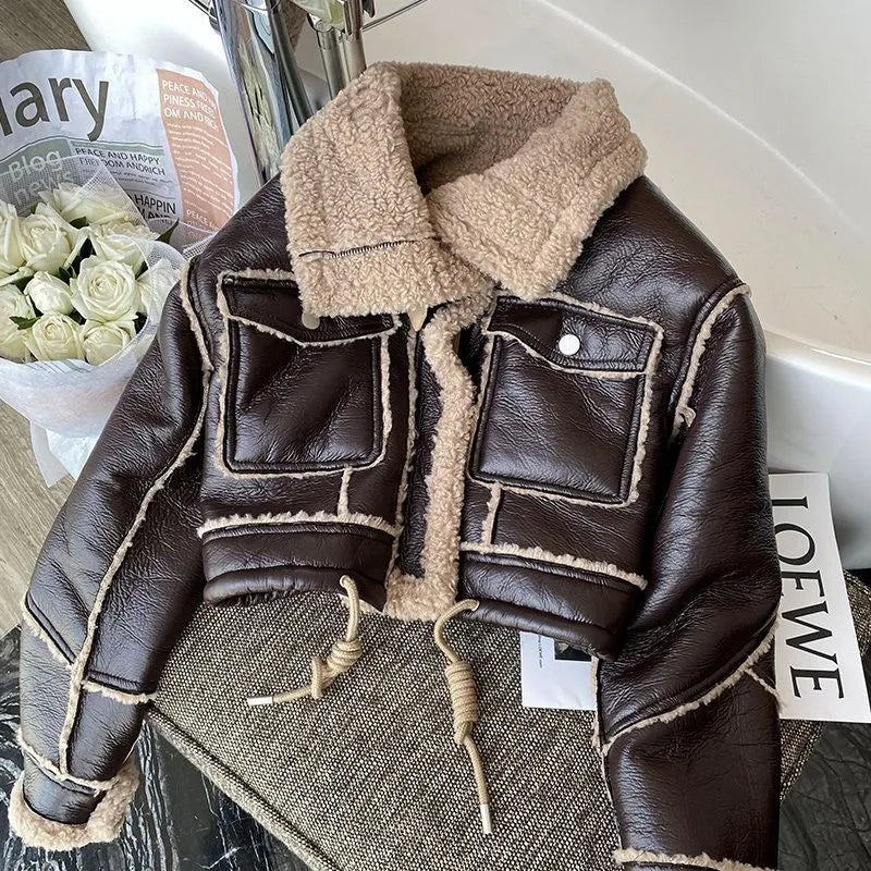 Valenzora | Short-cut leather jacket with lambskin