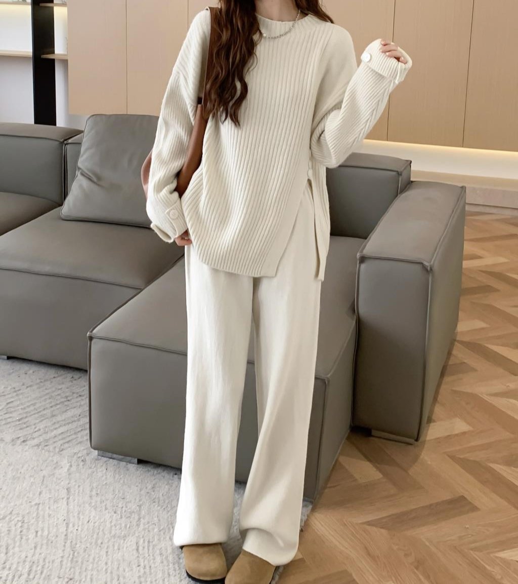 Valenzora | Modern, stylish knitted two-piece set