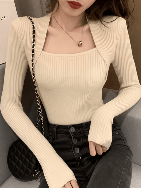 Valenzora | Soft, warm knit sweater with square collar