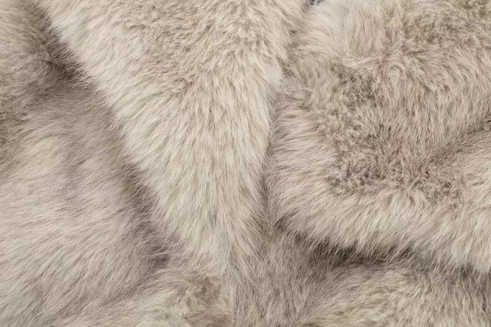 Valenzora | Warme Felljacke für Damen in stilvollem Design