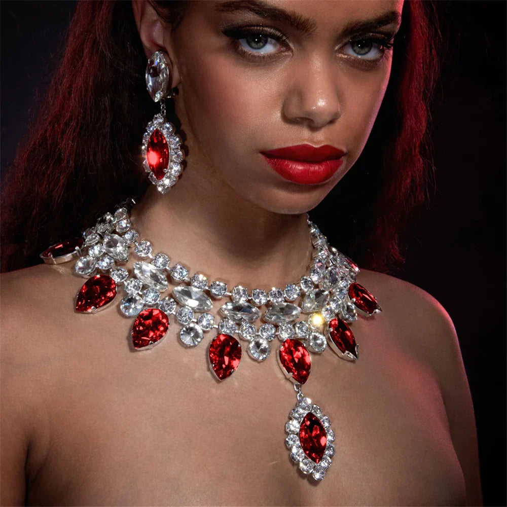 Valenzora | Boho Silber Luxus Strass Wassertropfen Anhänger Choker für Damen Sexy Kristall Halskette Statement Halskette Schmuck Accessoire
