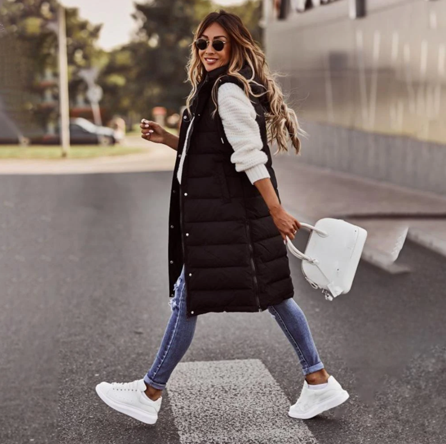 Sleeveless women's long coat