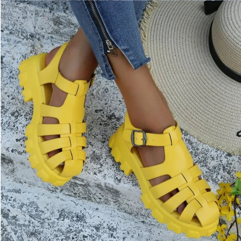 Valenzora - Fixed platform with closed toe