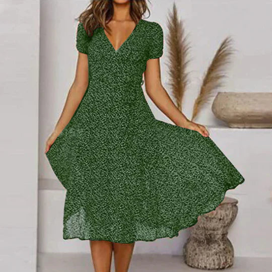 Valenzora | A-line dress with V-neck and flowing hem