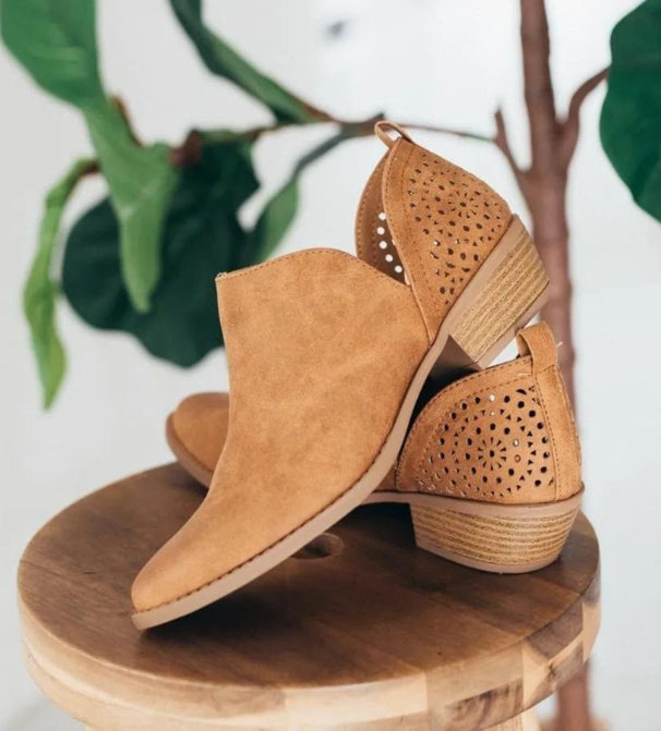 Valenzora | Stylish Orthopedic Boots