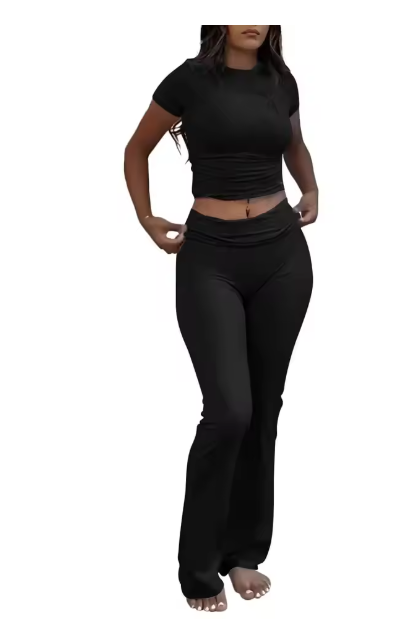 Women's cropped lounge set with a slim fit and fashionable accents, size [size]