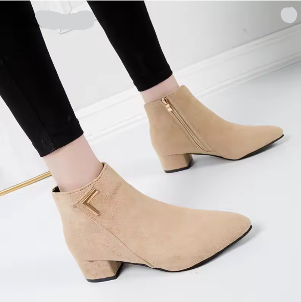 Valenzora | Stiefeletten mit spitzer Zehenpartie und seitlichem Reißverschluss, Damen-Stiefeletten