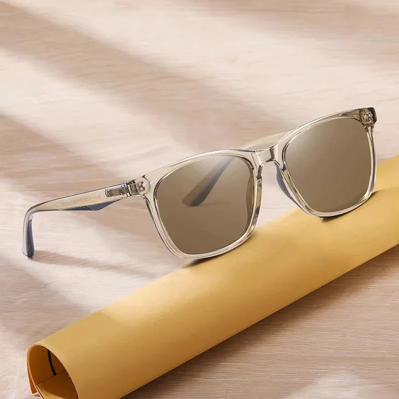 Valenzora | Klassische Sonnenbrille mit transparentem Rahmen