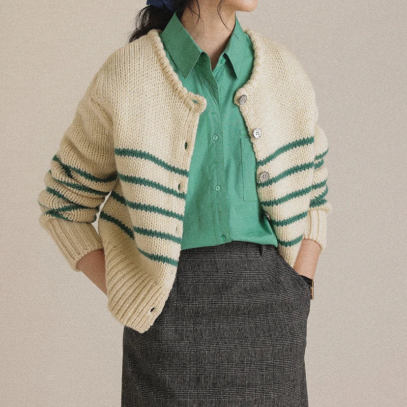 Gestreifter Strickcardigan-Mantel