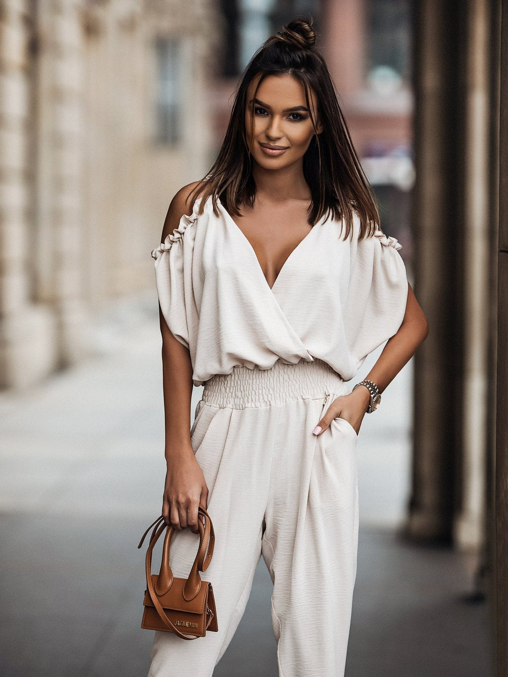 Valenzora | Weißer schulterfreier Jumpsuit