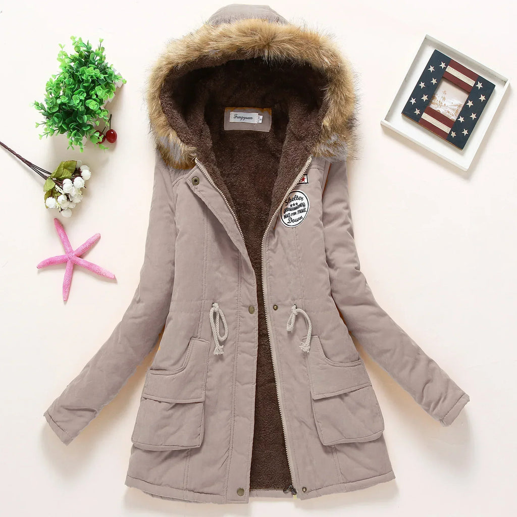 Valenzora | Fashionable winter jacket with faux fur trim