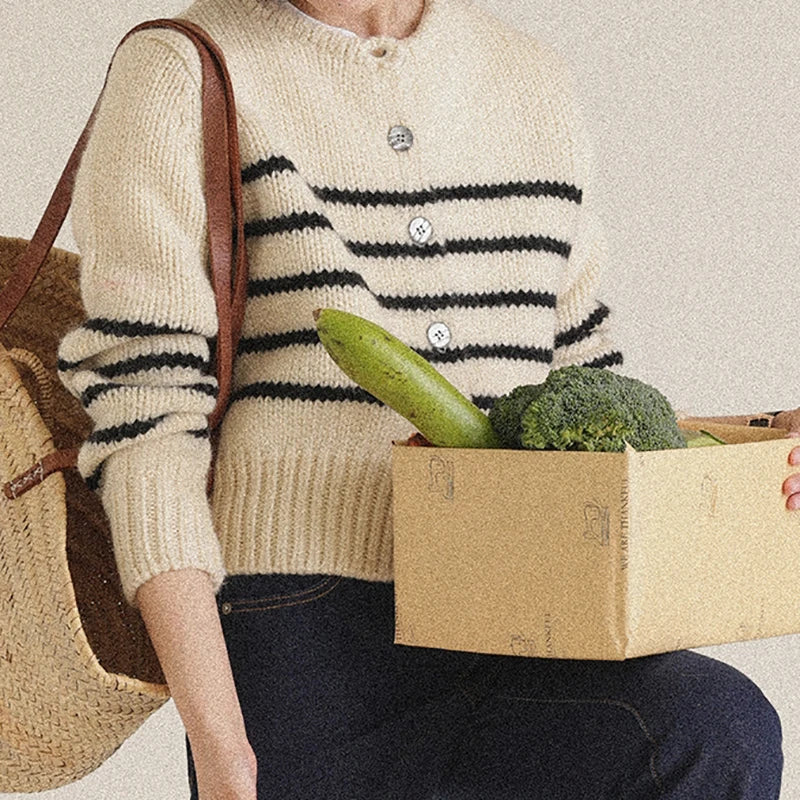 Gestreifter Strickcardigan-Mantel