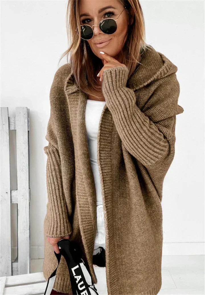 Valenzora | Superweiche Strickjacke mit Taschen und Kapuze für Damen