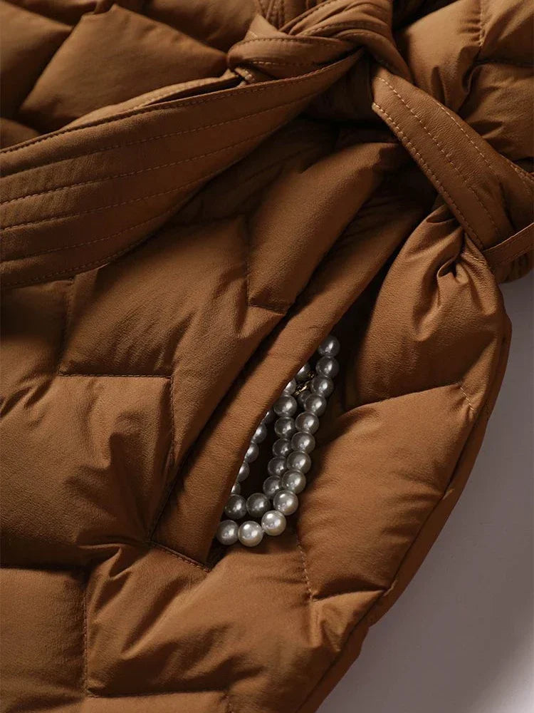 Valenzora | Elegant down jacket with belt