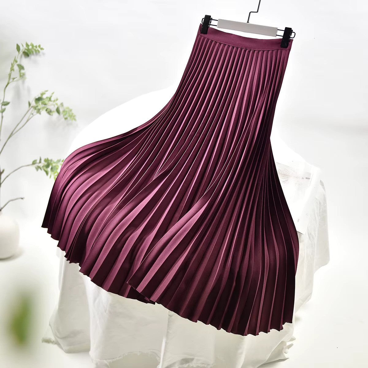 Valenzora | Satinplisseerock mit hoher Taille