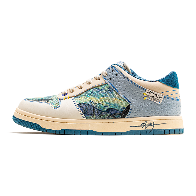 Valenzora | Von Van Goghs Sternennacht inspirierte Sneaker