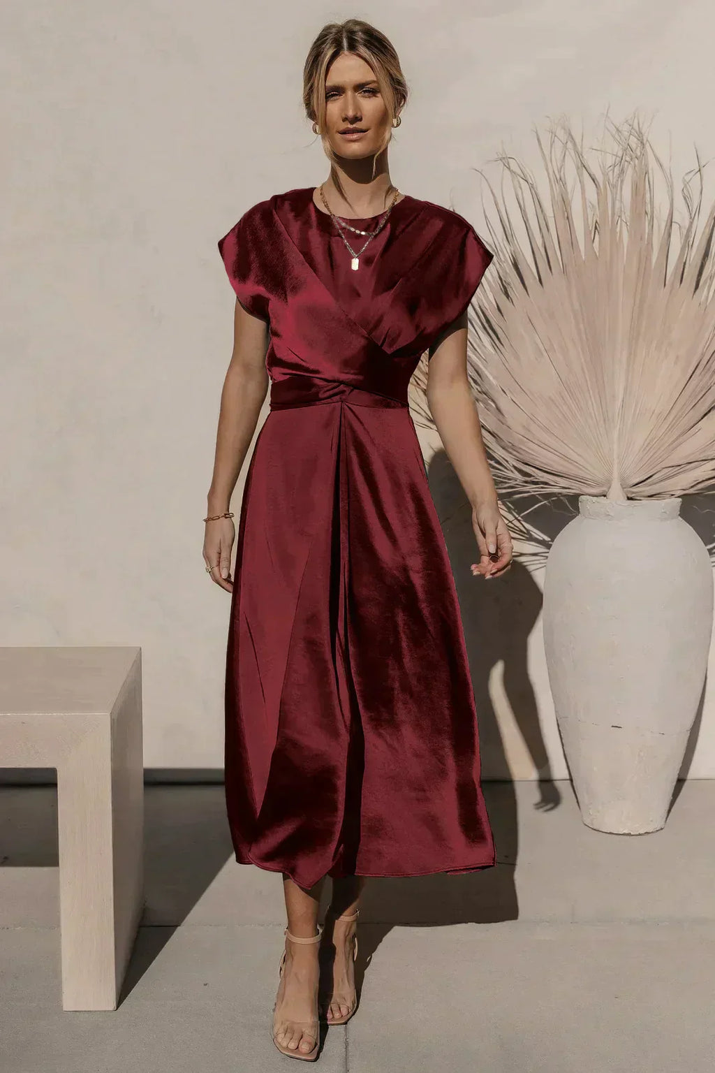 Valenzora | Elegant party dress made of satin silk