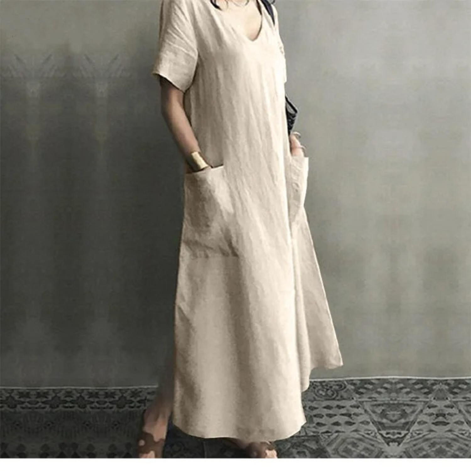 Valenzora | Schlankes, bequemes Leinenkleid mit V-Ausschnitt