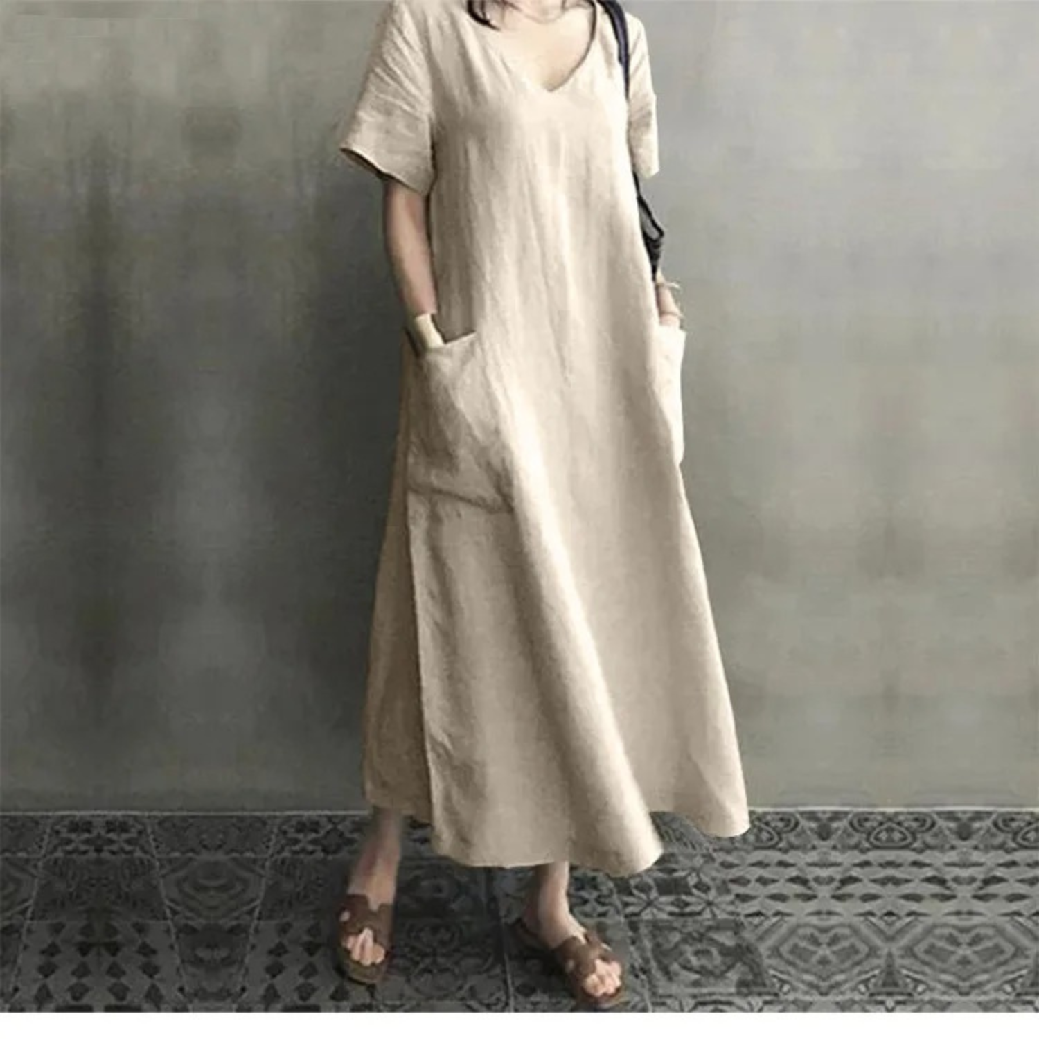 Valenzora | Schlankes, bequemes Leinenkleid mit V-Ausschnitt